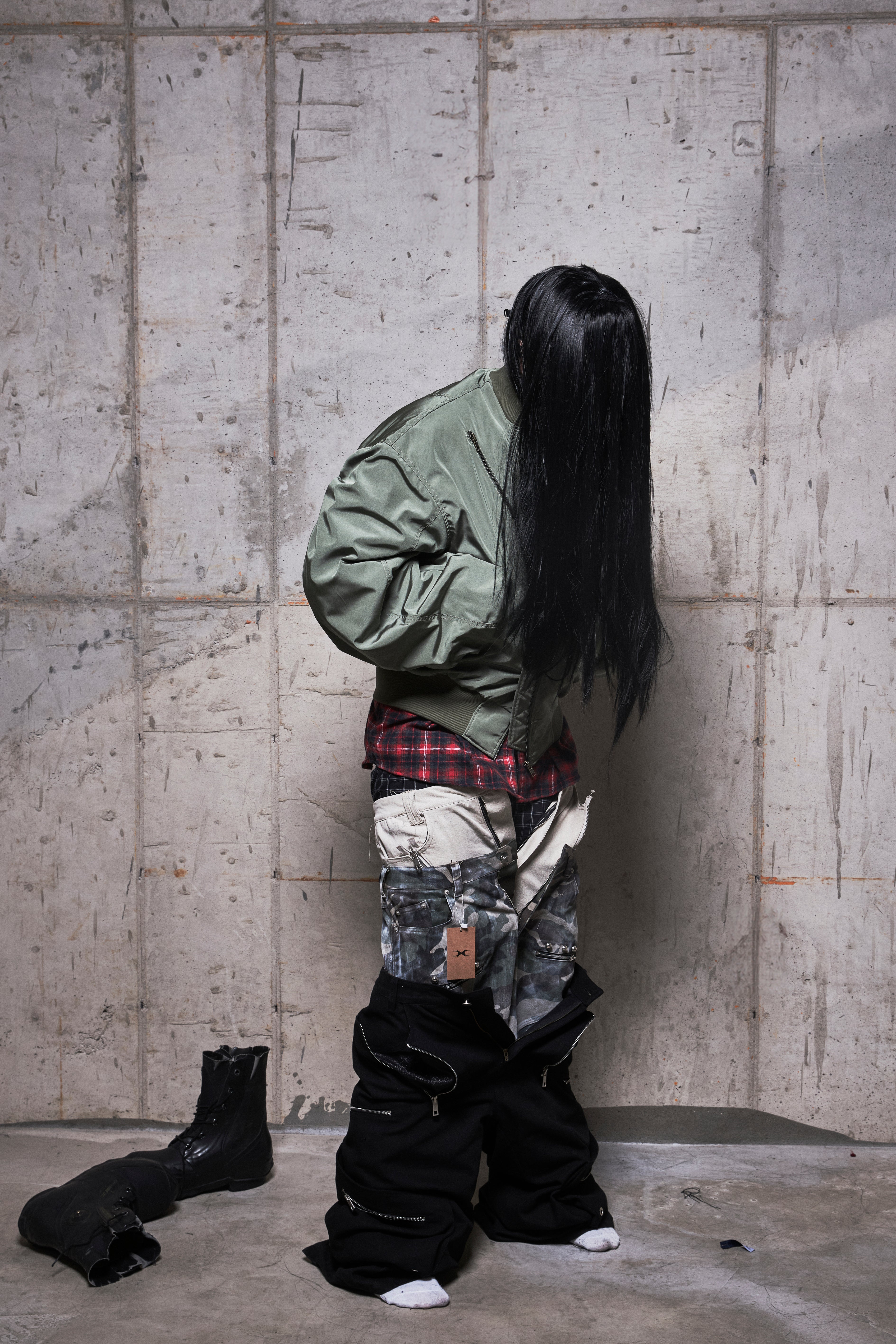 SHELL Bomber Jacket Olive